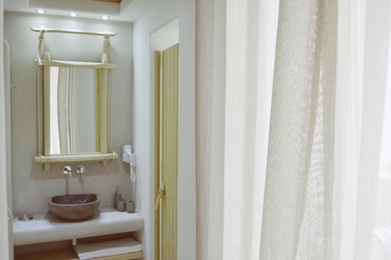 Blue Heart Luxury Suites Naxos City Екстер'єр фото