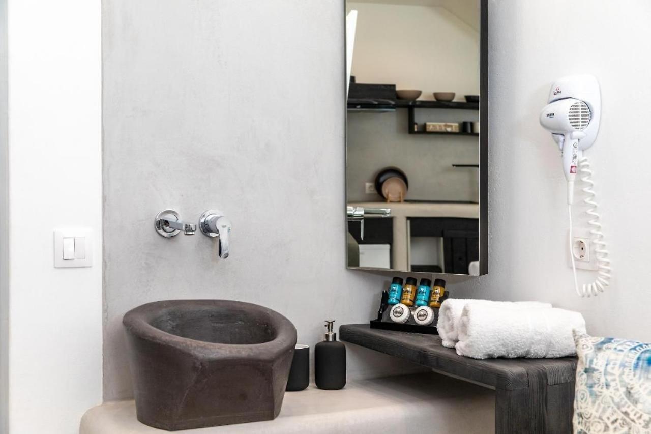 Blue Heart Luxury Suites Naxos City Екстер'єр фото
