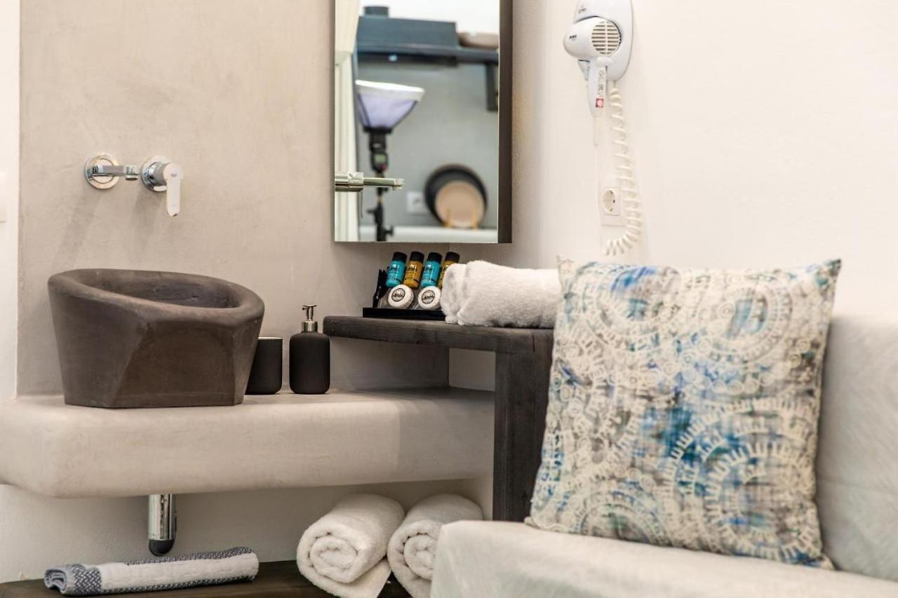 Blue Heart Luxury Suites Naxos City Екстер'єр фото