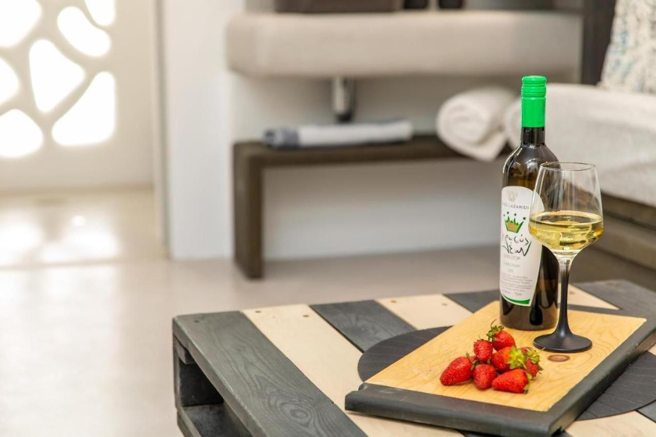 Blue Heart Luxury Suites Naxos City Екстер'єр фото