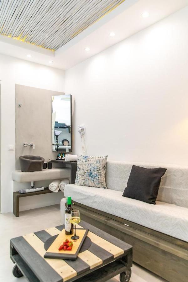 Blue Heart Luxury Suites Naxos City Екстер'єр фото