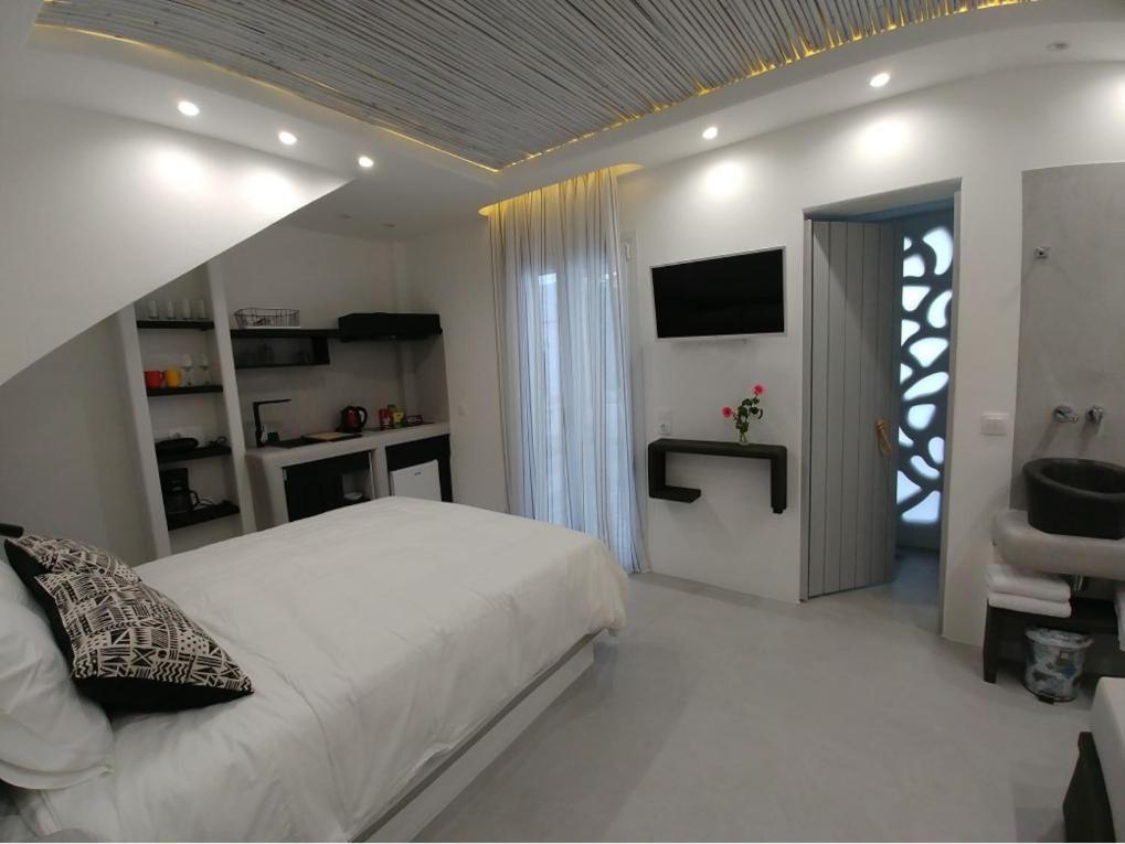 Blue Heart Luxury Suites Naxos City Екстер'єр фото