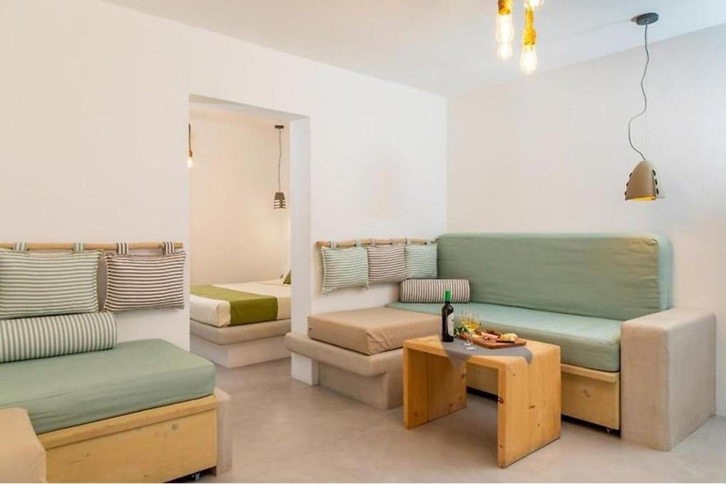 Blue Heart Luxury Suites Naxos City Екстер'єр фото