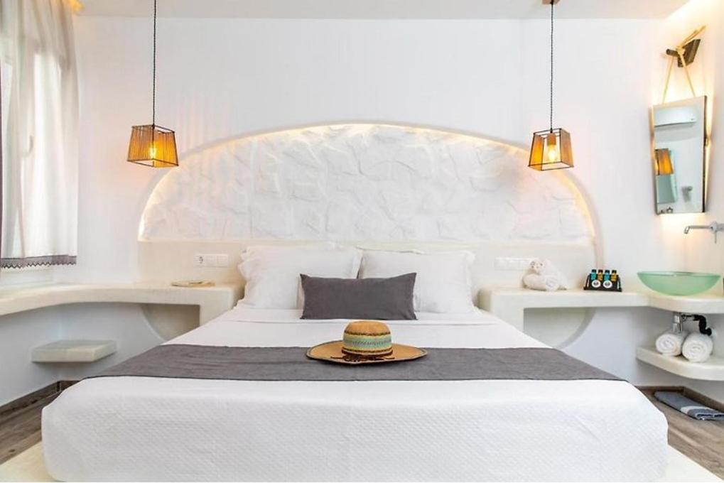 Blue Heart Luxury Suites Naxos City Екстер'єр фото