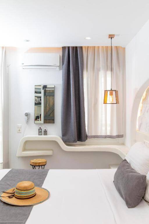 Blue Heart Luxury Suites Naxos City Екстер'єр фото