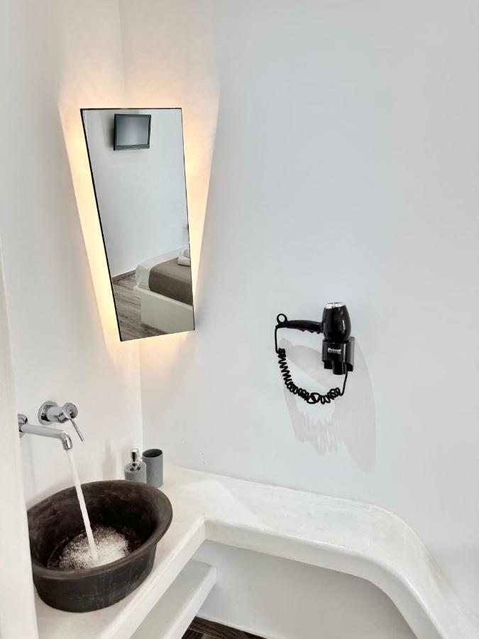Blue Heart Luxury Suites Naxos City Екстер'єр фото