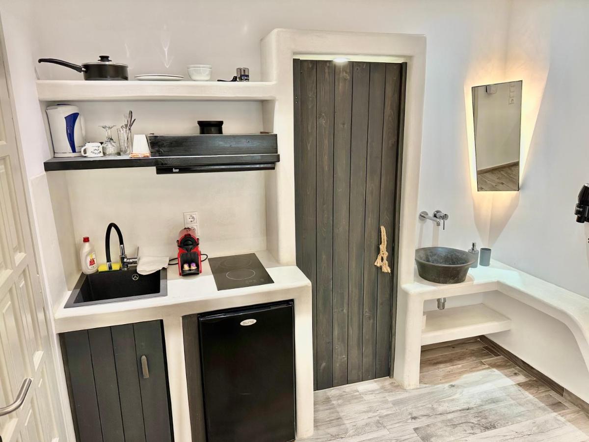 Blue Heart Luxury Suites Naxos City Екстер'єр фото