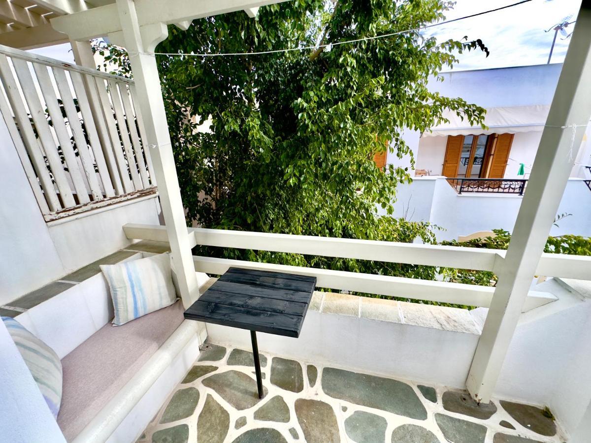 Blue Heart Luxury Suites Naxos City Екстер'єр фото
